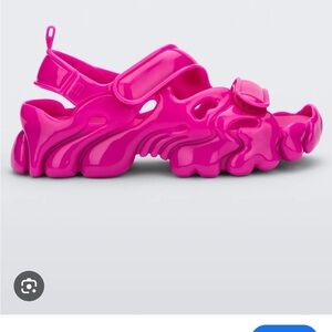 Melissa shoes Melissa X Collina Strada Women’s puff sandals in pink